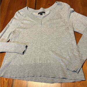 Banana Republic V-Neck Women's Sweater Match Back |‎